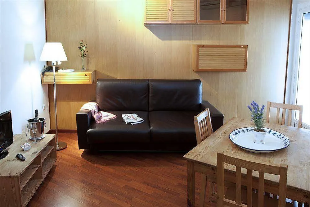 Madanis Apartamentos L'Hospitalet de Llobregat 0*,