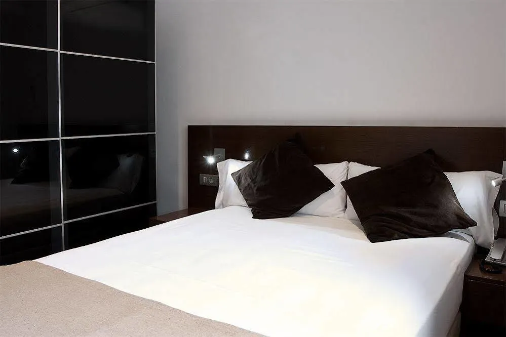 Apartment Madanis Apartamentos L'Hospitalet de Llobregat
