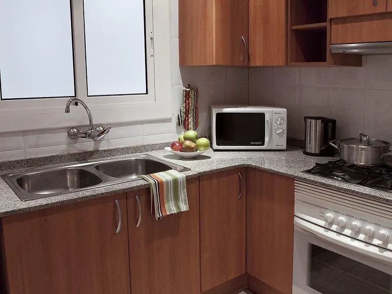 Madanis Apartamentos İspanya
